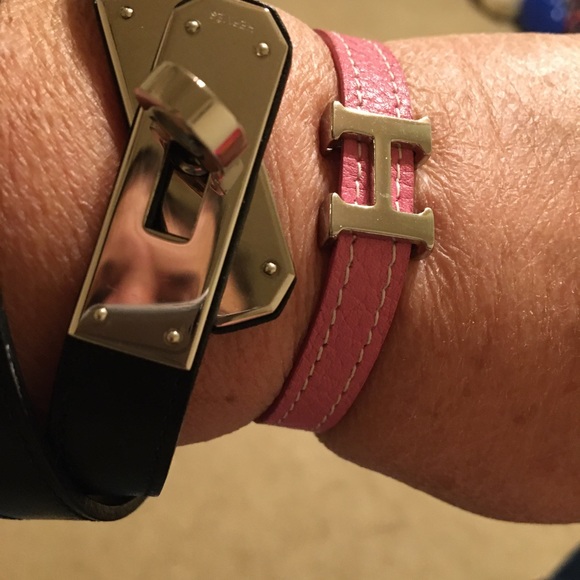 Pink snap closure bracelet - Picture 4 of 5